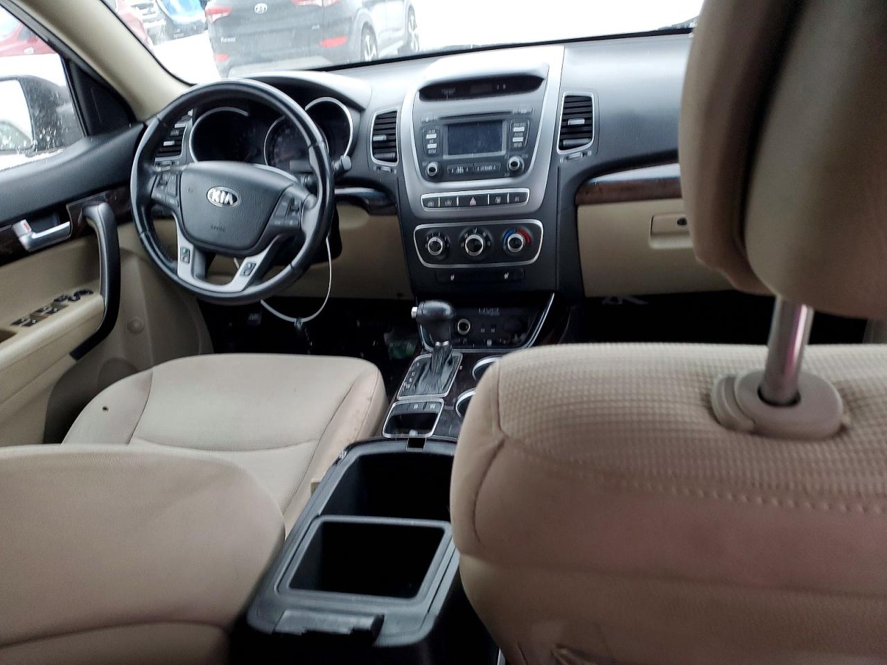 2014 KIA SORENTO LX photo 15