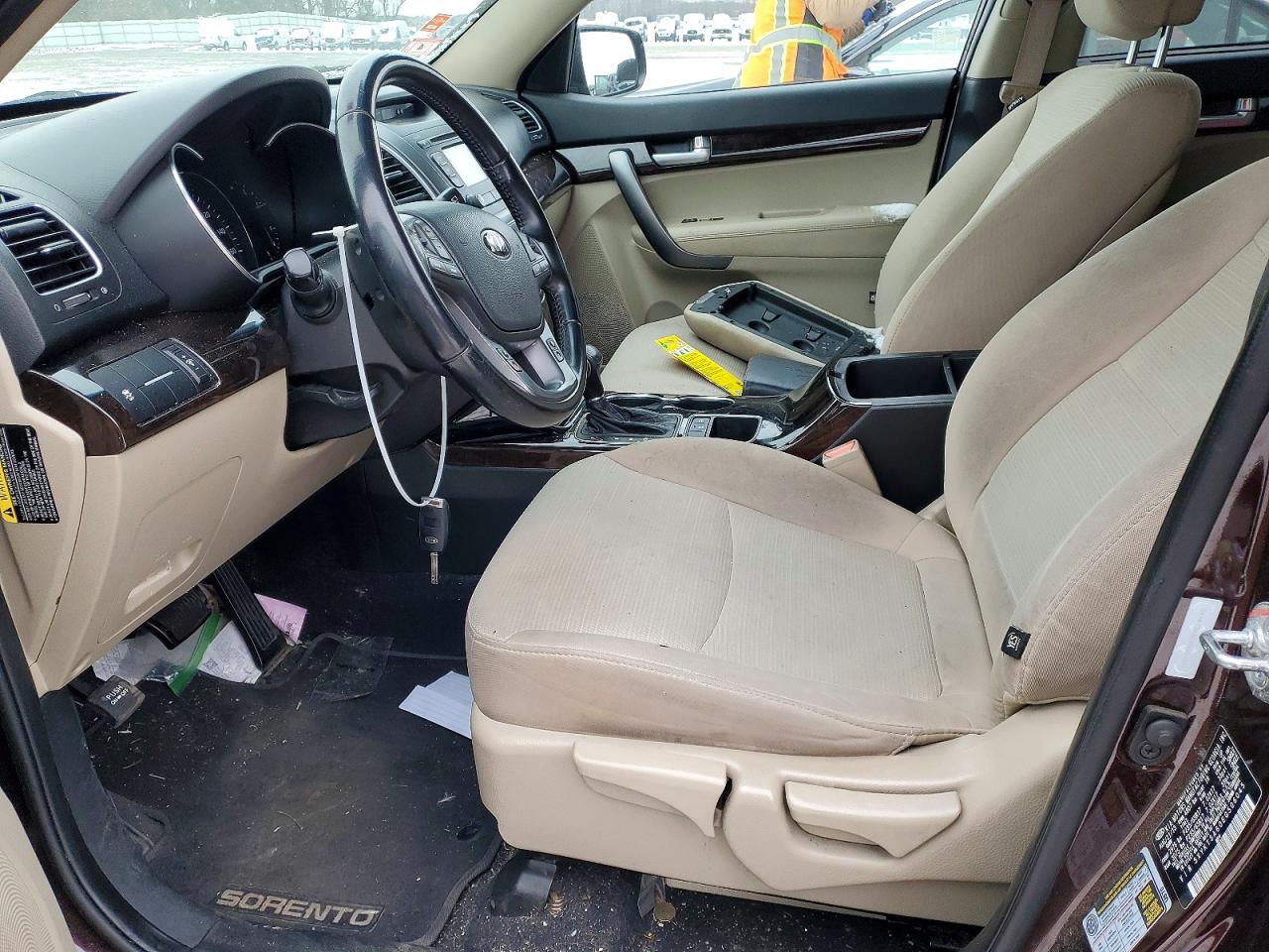 2014 KIA SORENTO LX photo 13
