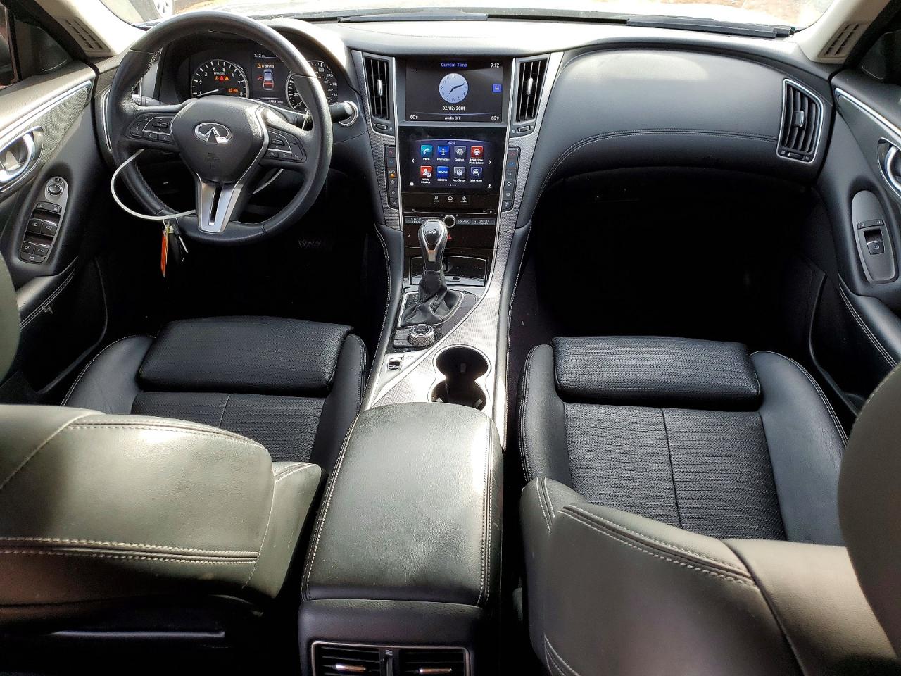 2018 INFINITI Q50 LUXE photo 15