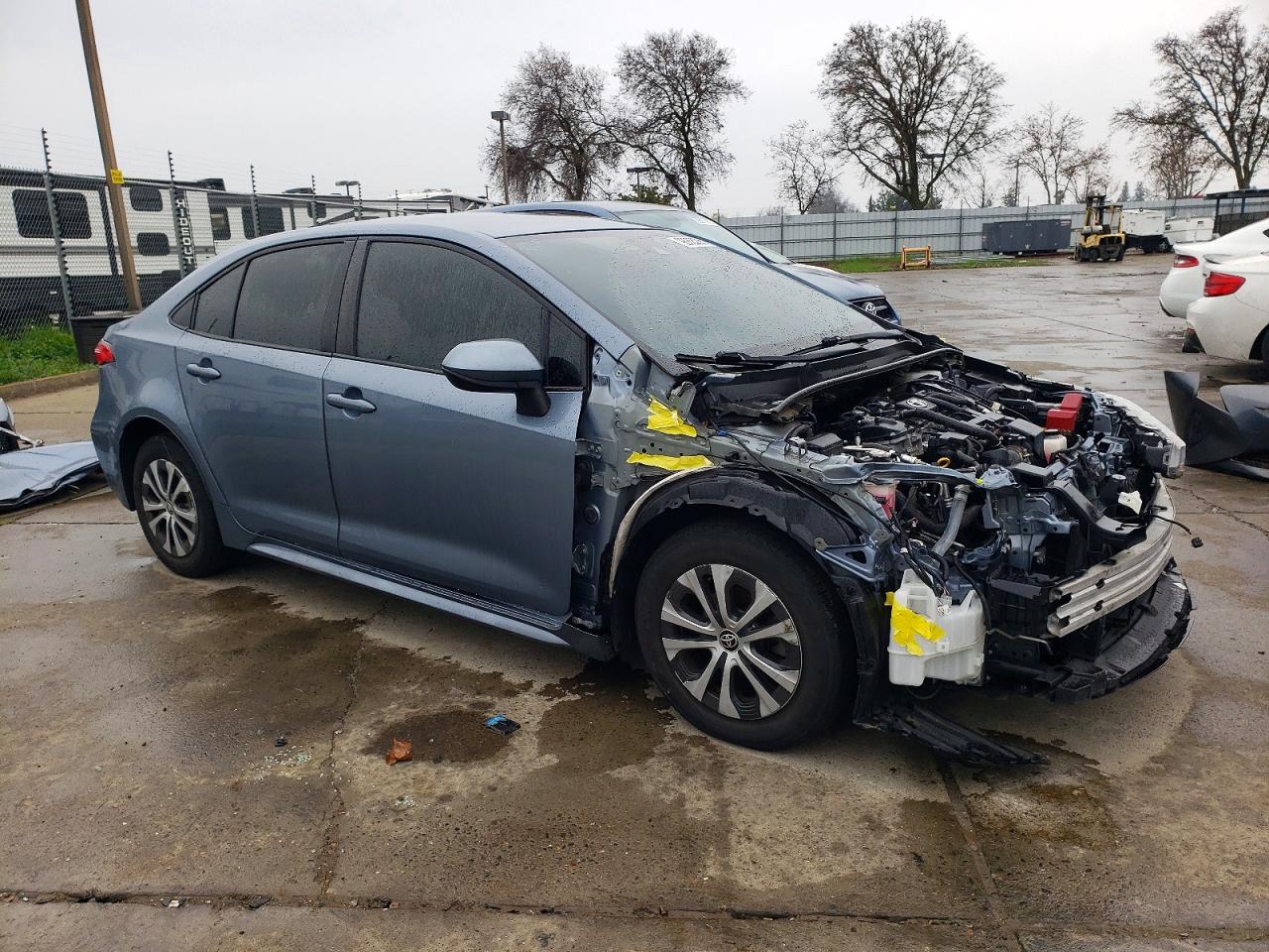 2021 TOYOTA COROLLA LE photo 4