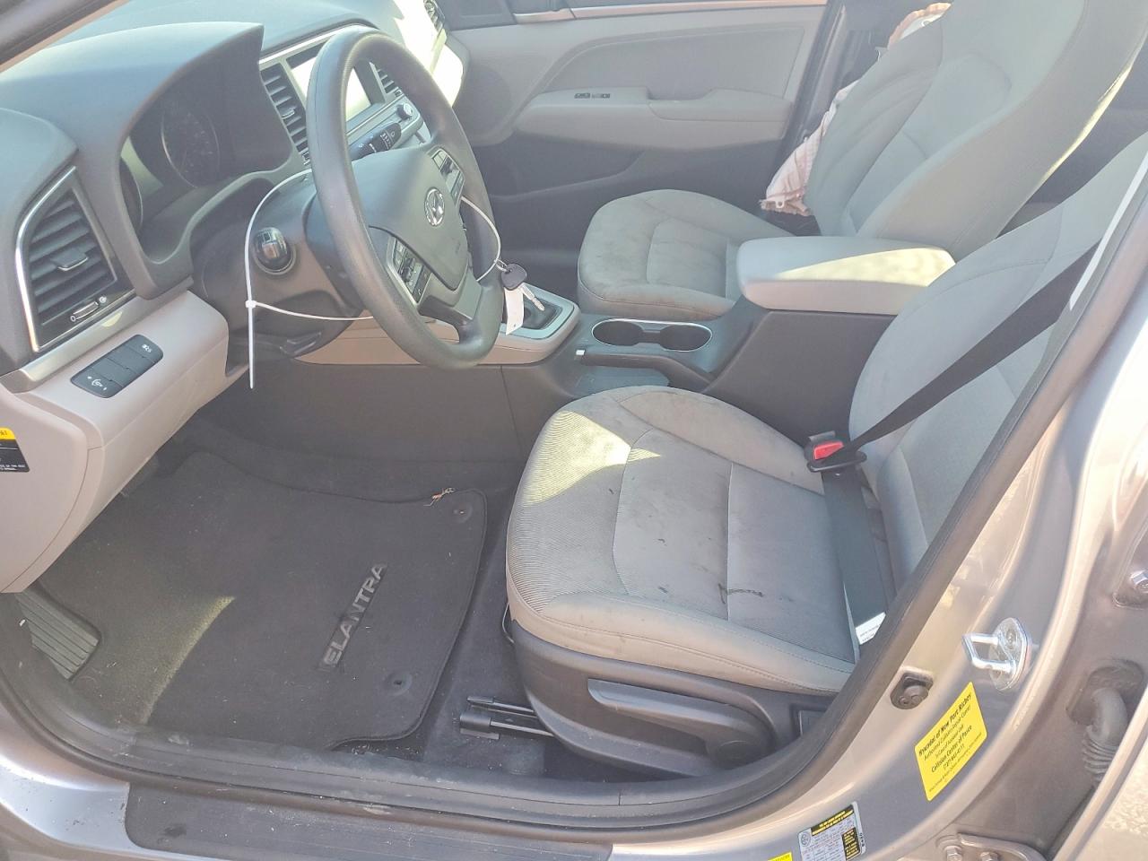 2017 HYUNDAI ELANTRA SE photo 7