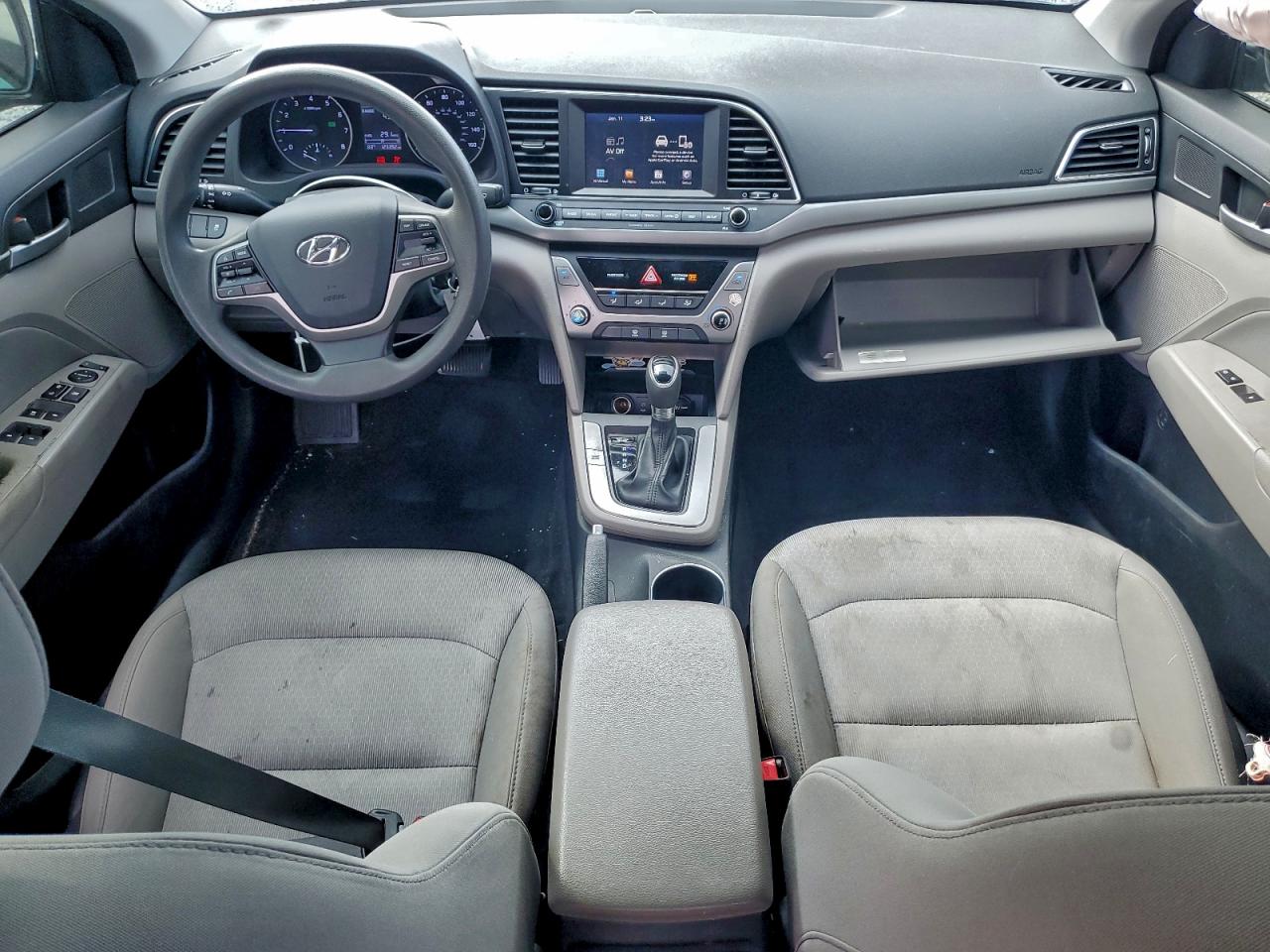 2017 HYUNDAI ELANTRA SE photo 8