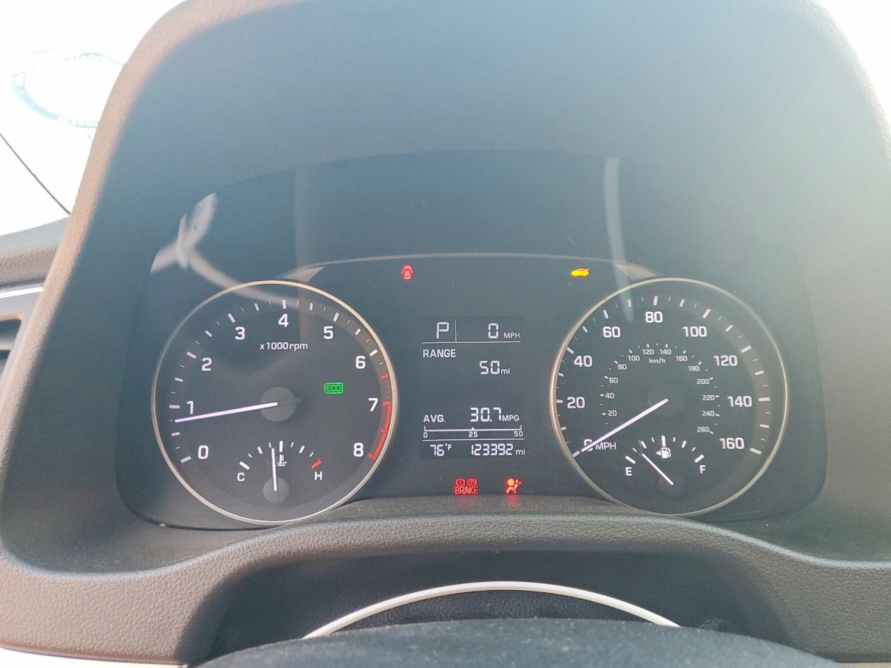 2017 HYUNDAI ELANTRA SE photo 9