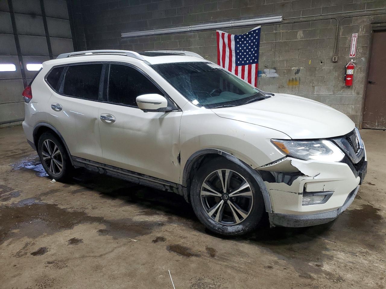2017 NISSAN ROGUE S photo 4