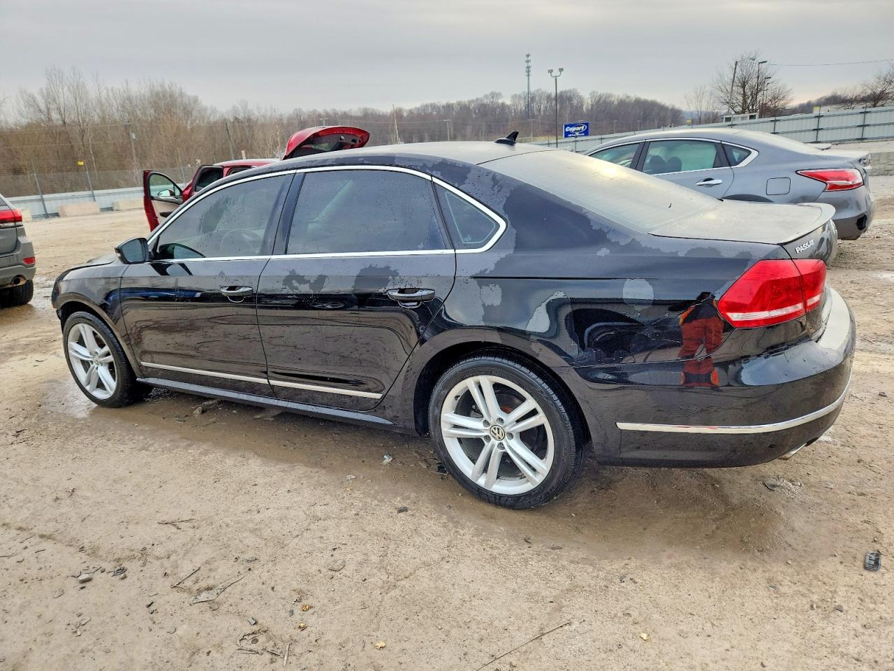 2014 VOLKSWAGEN PASSAT SEL photo 2