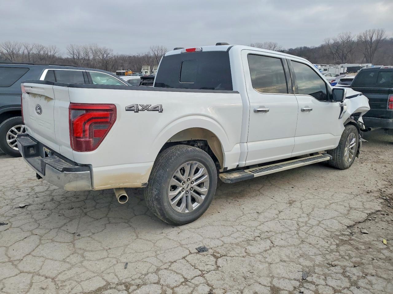 2024 FORD F150 LARIAT photo 5