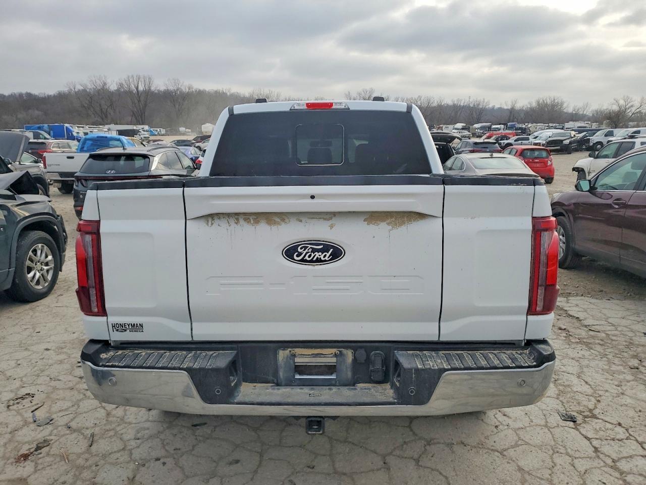 2024 FORD F150 LARIAT photo 11