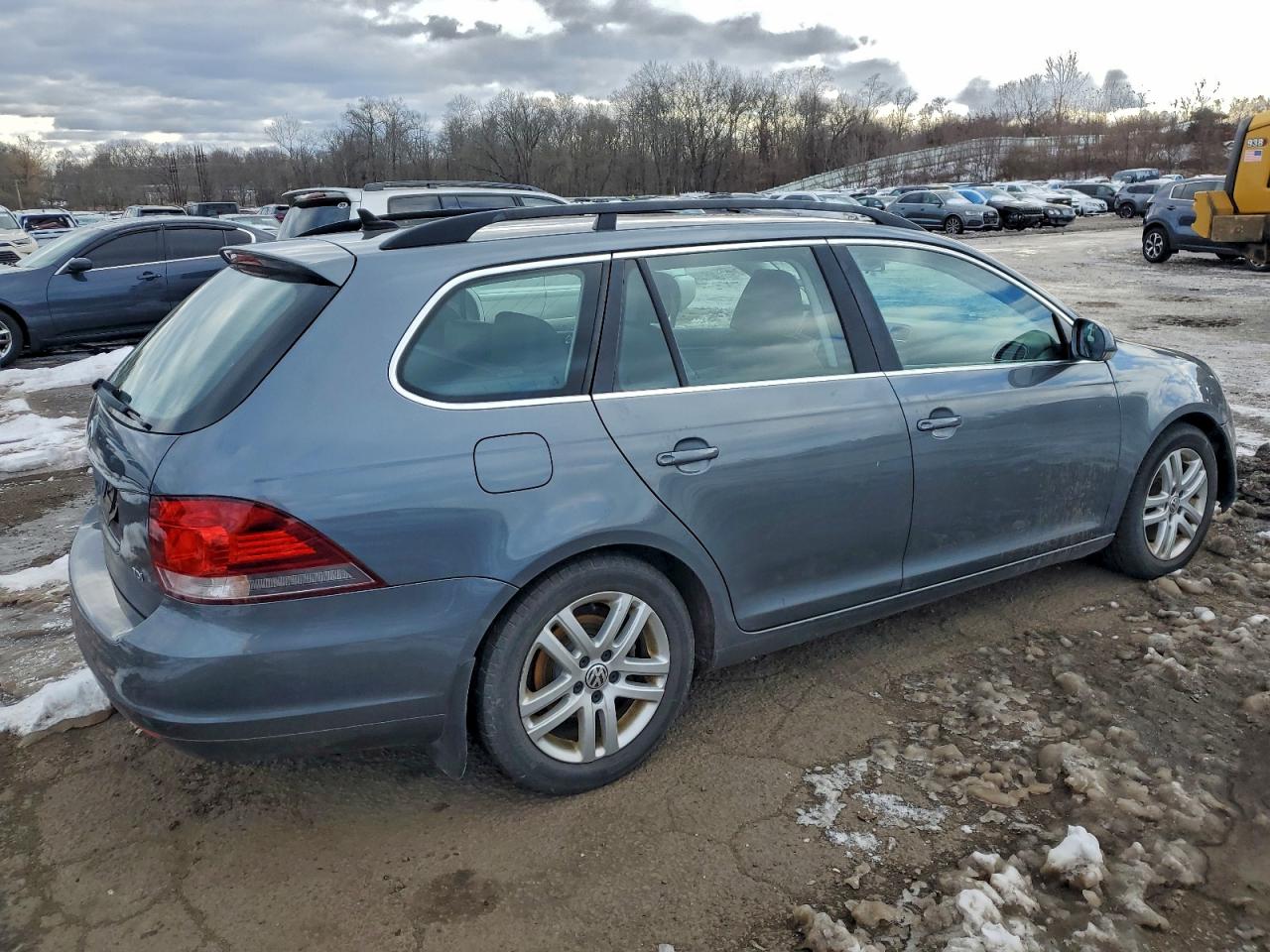 2014 VOLKSWAGEN JETTA TDI photo 3