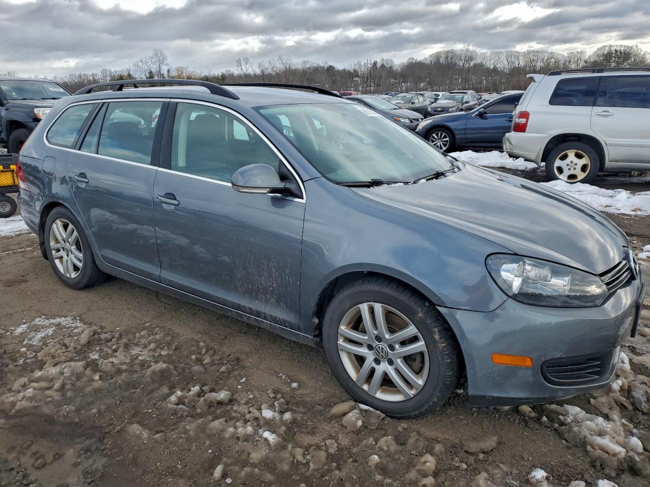 2014 VOLKSWAGEN JETTA TDI photo 4