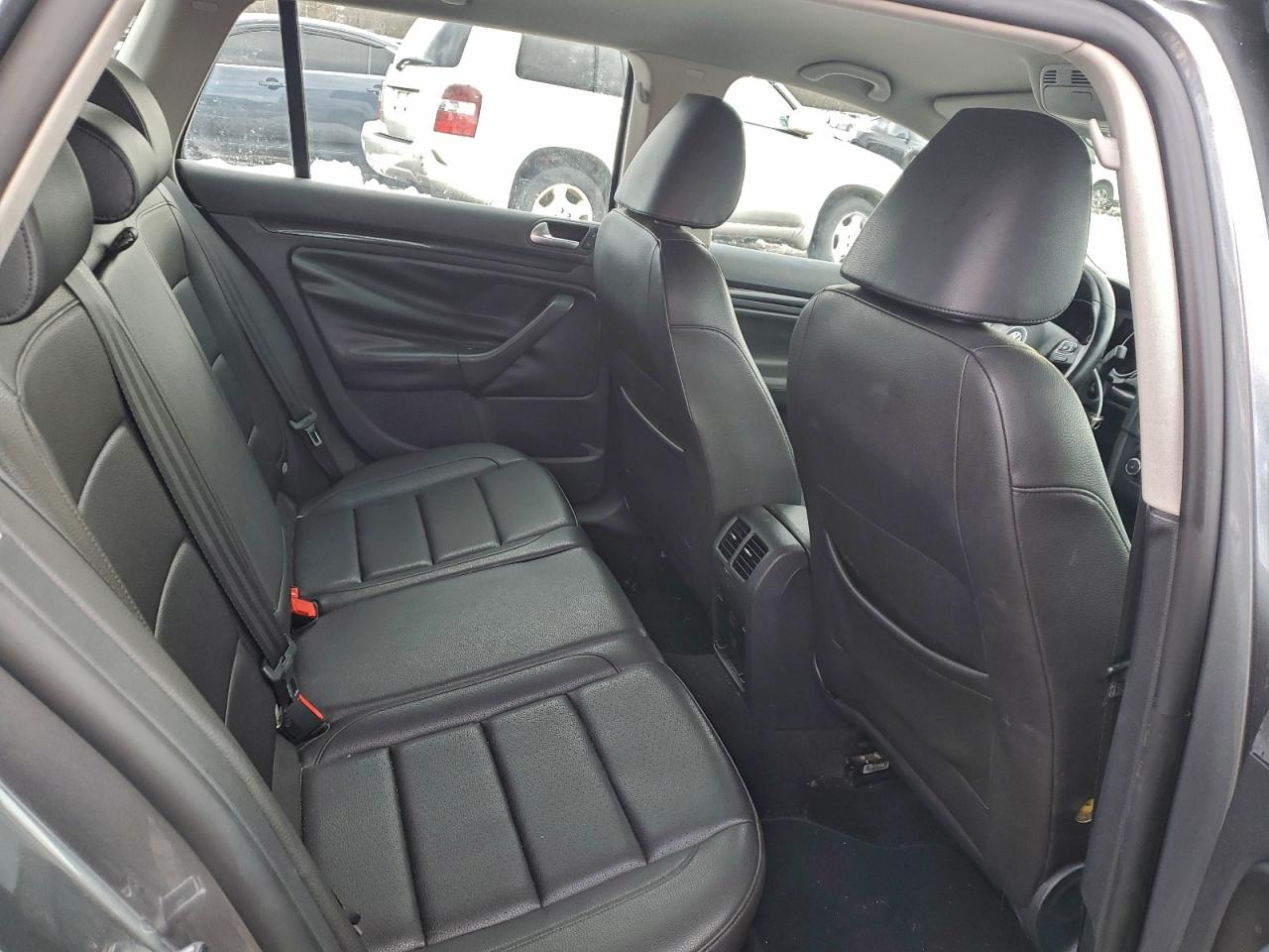 2014 VOLKSWAGEN JETTA TDI photo 10