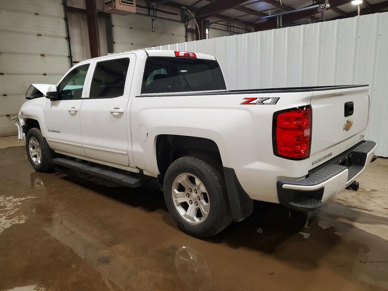 2018 CHEVROLET SILVERADO K1500 LT photo 2