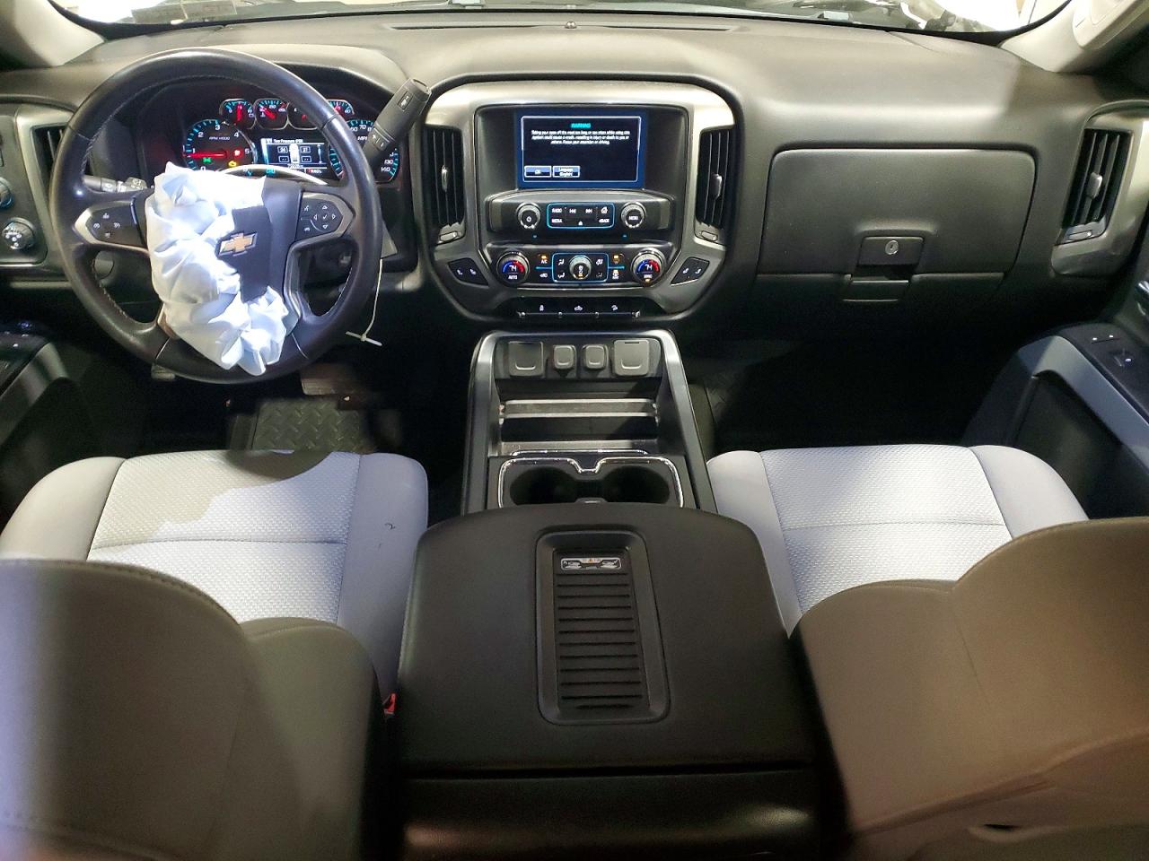 2018 CHEVROLET SILVERADO K1500 LT photo 8
