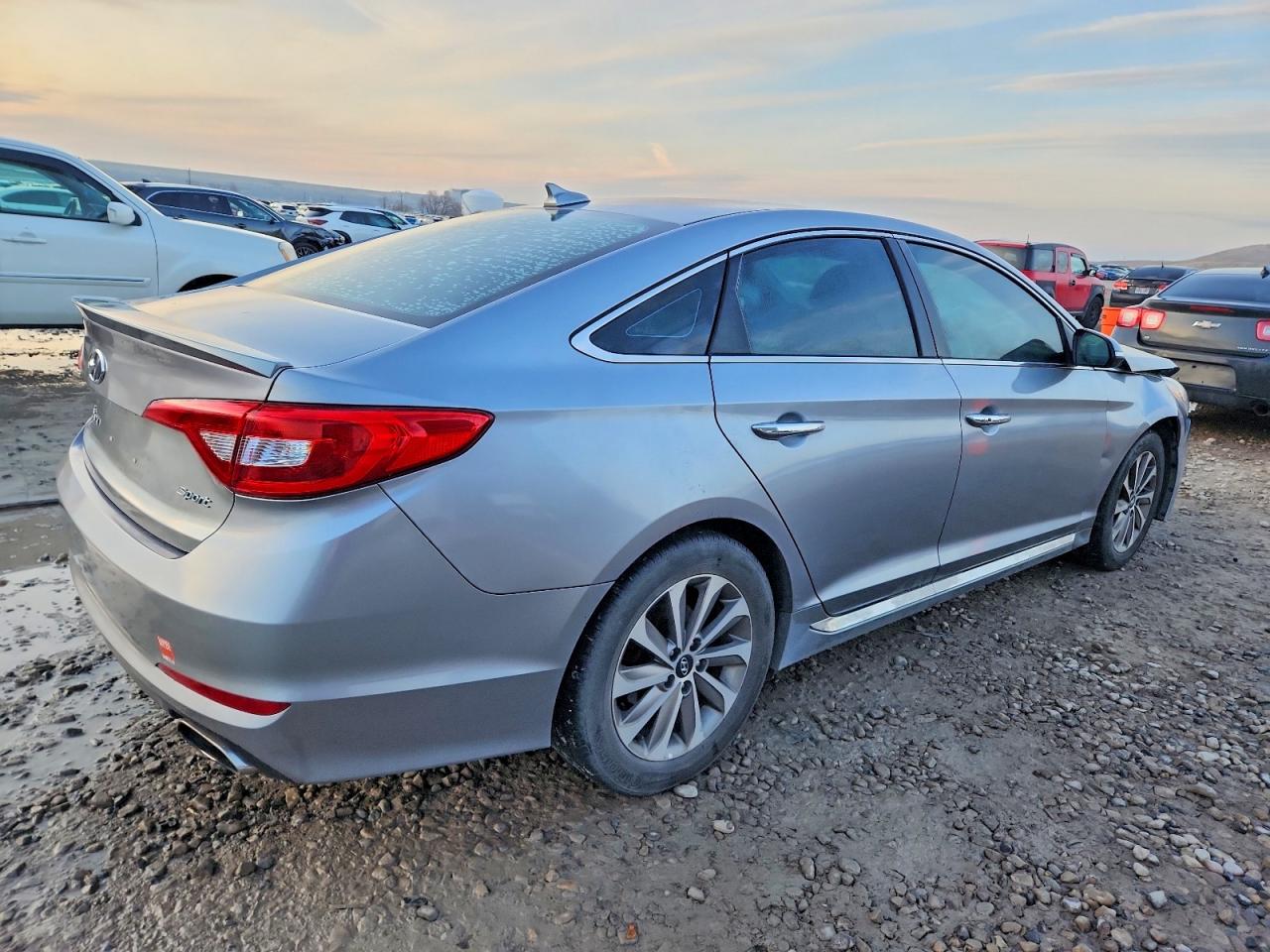 2016 HYUNDAI SONATA SPORT photo 5