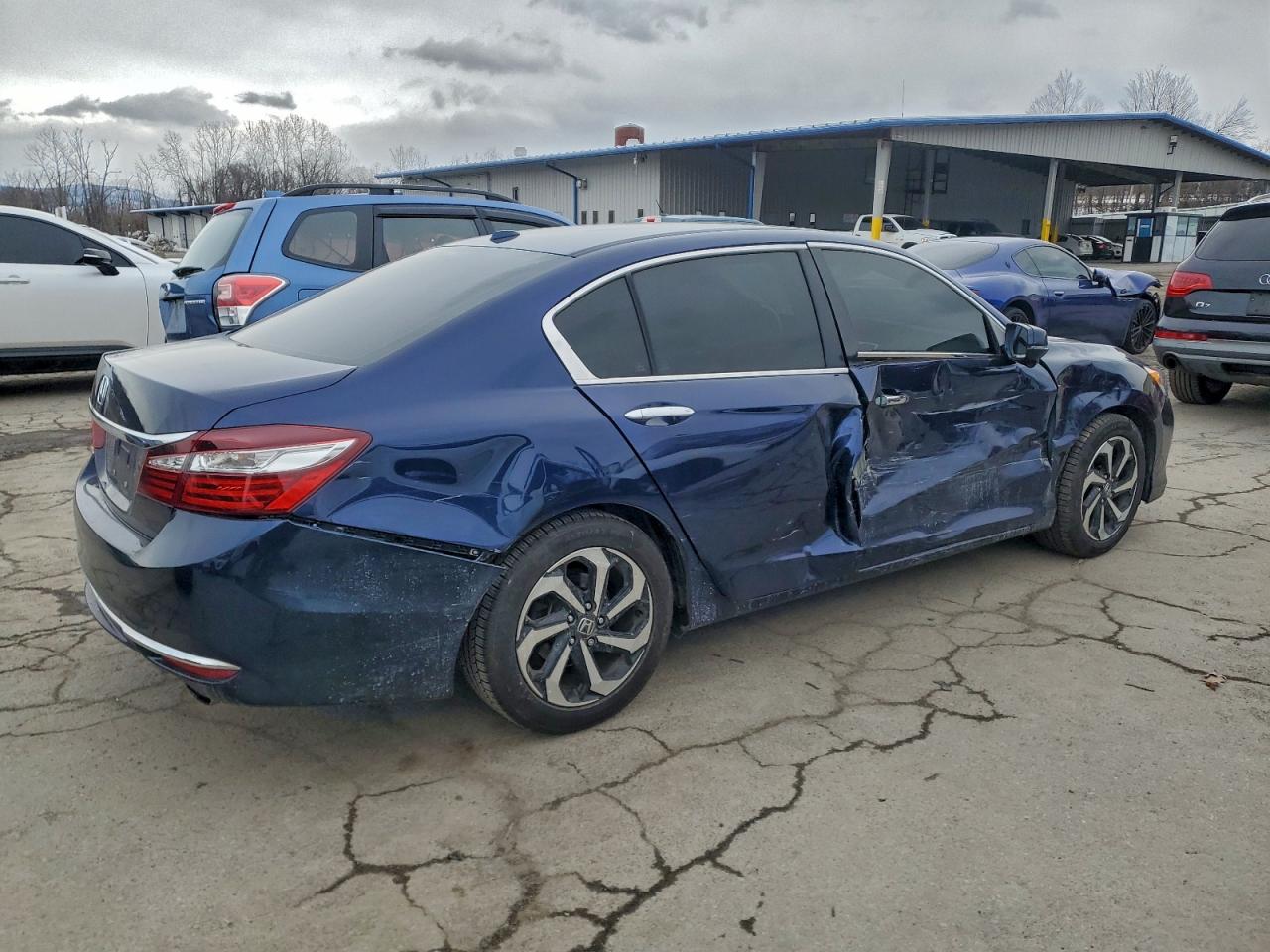 2017 HONDA ACCORD EXL photo 5