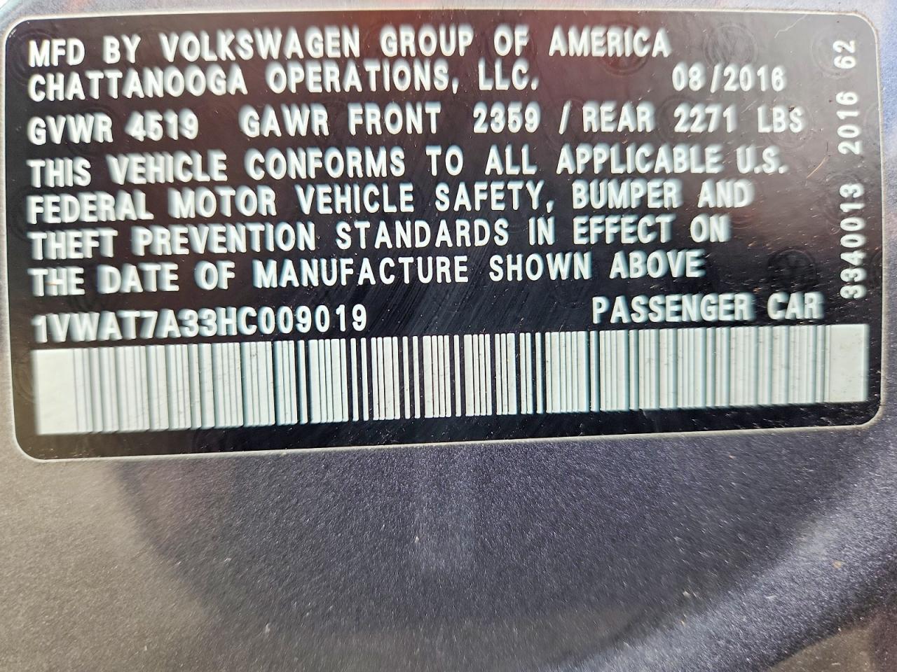 2017 VOLKSWAGEN PASSAT S photo 12