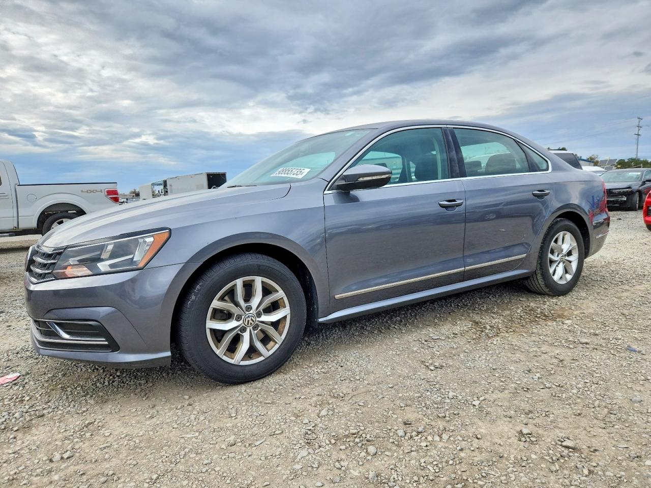 2017 VOLKSWAGEN PASSAT