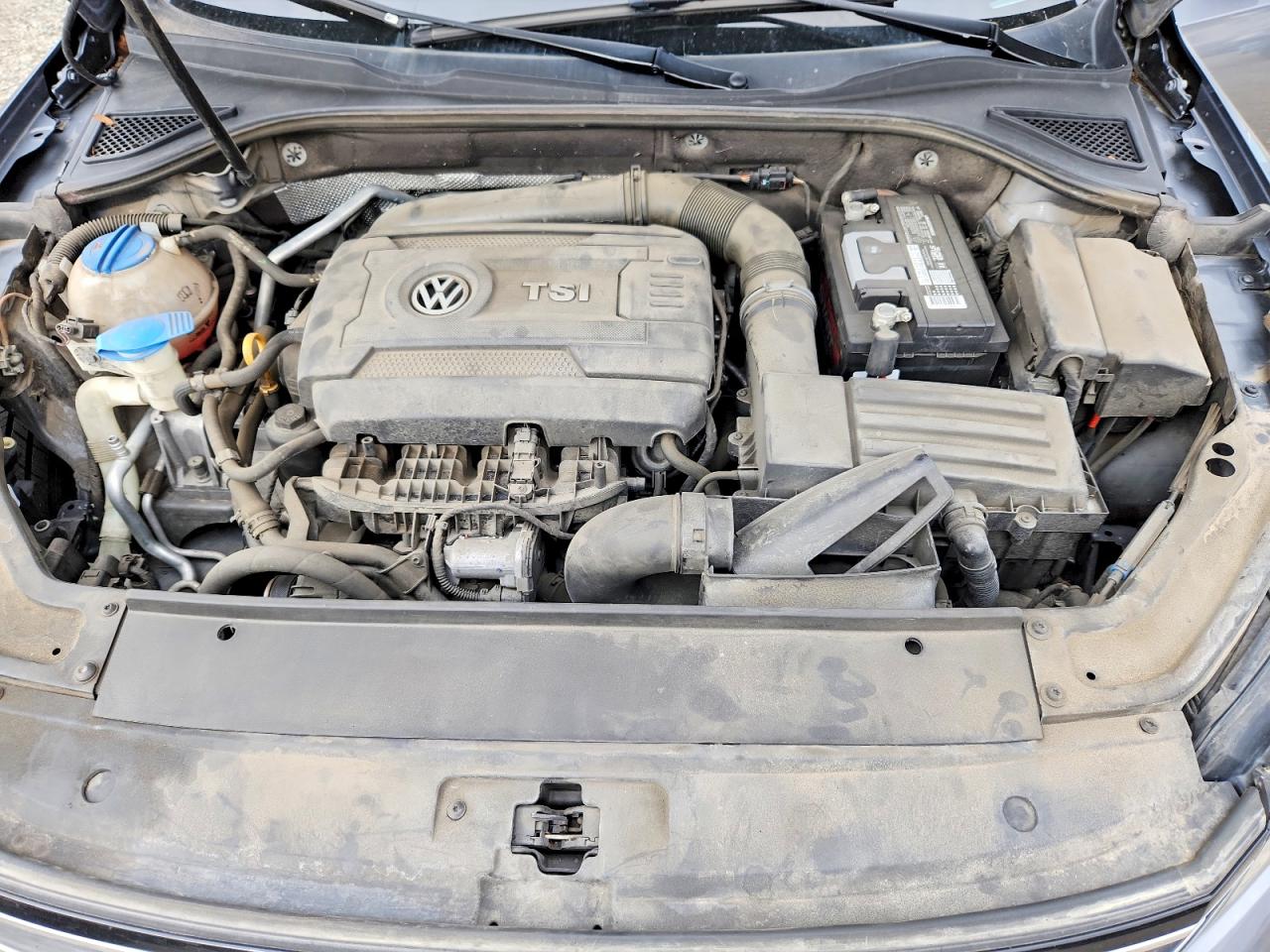 2017 VOLKSWAGEN PASSAT S photo 11