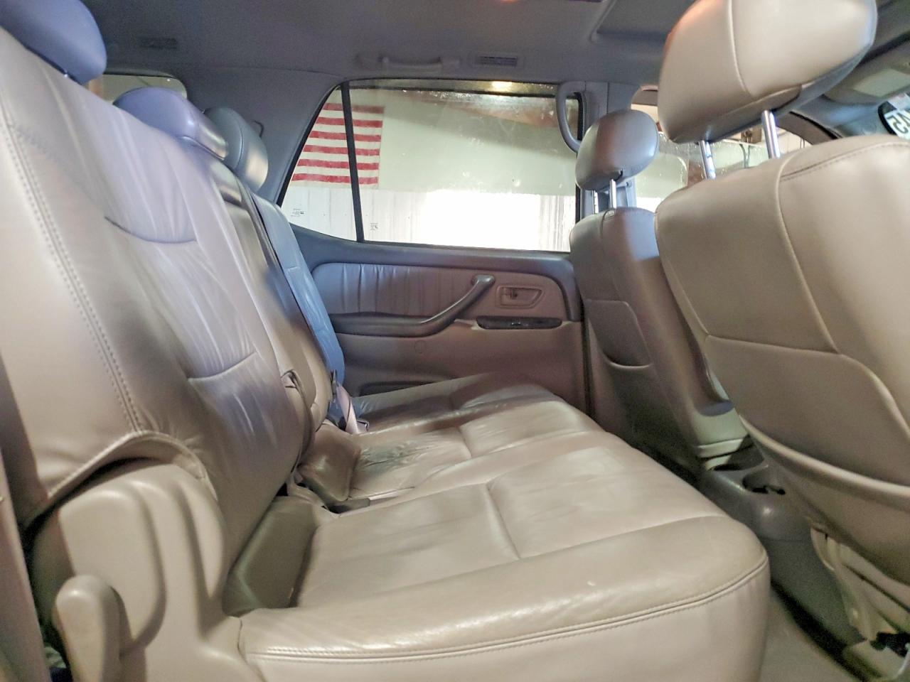 2004 TOYOTA SEQUOIA LIMITED photo 11