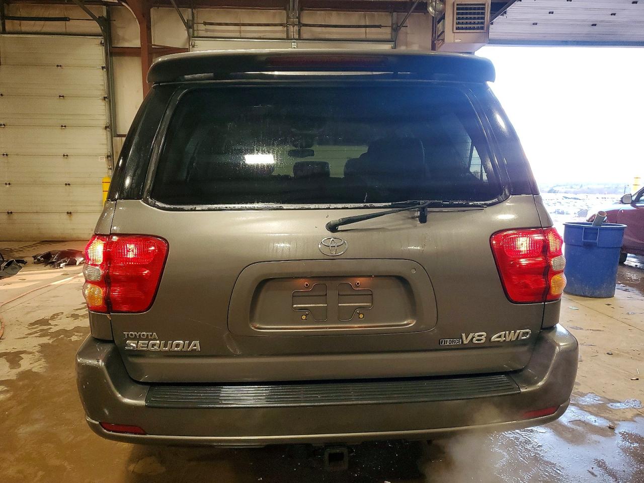 2004 TOYOTA SEQUOIA LIMITED photo 6