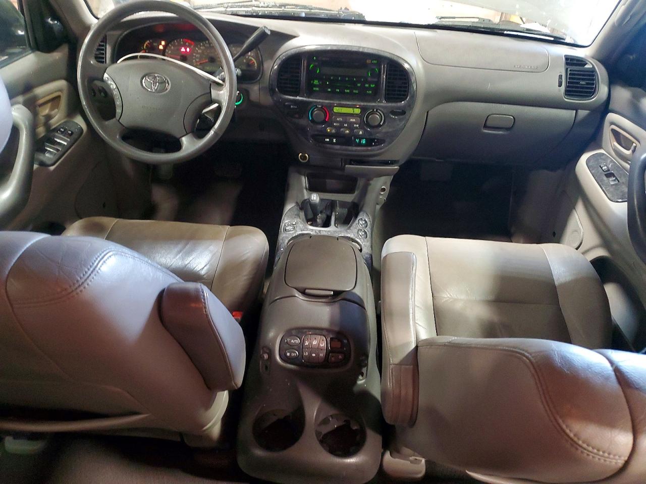 2004 TOYOTA SEQUOIA LIMITED photo 8