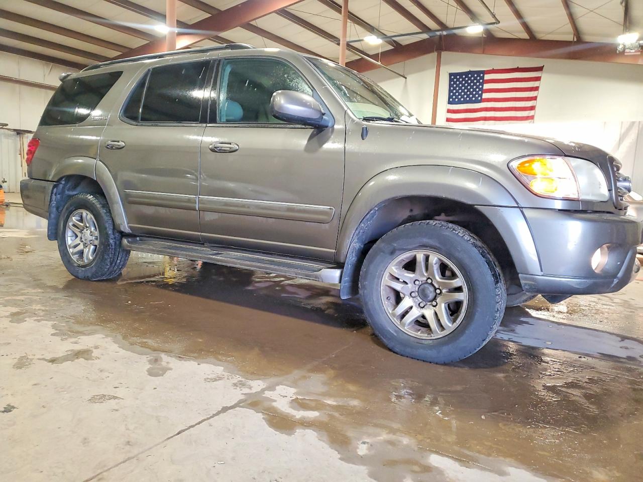 2004 TOYOTA SEQUOIA LIMITED photo 4