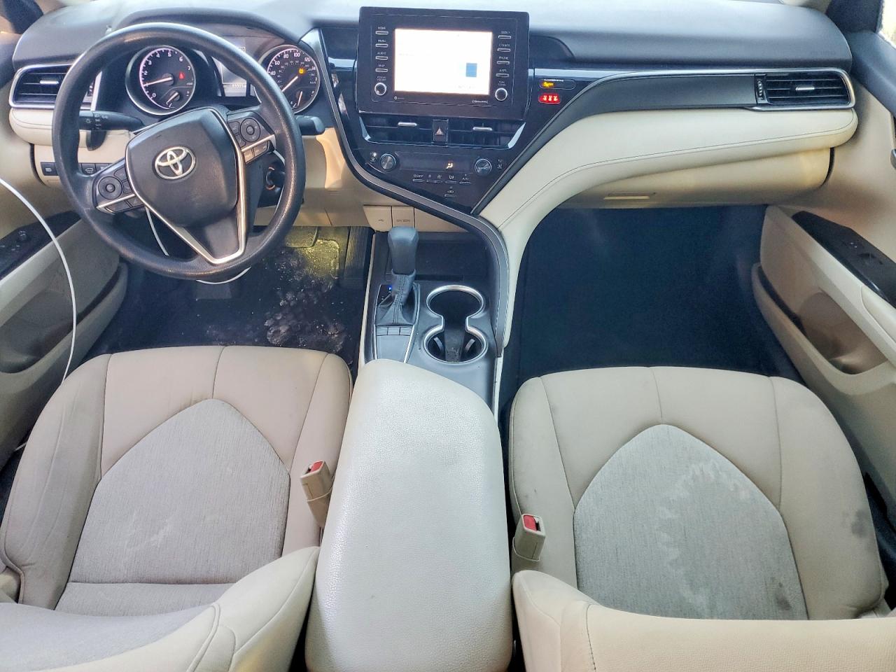 2022 TOYOTA CAMRY LE photo 8