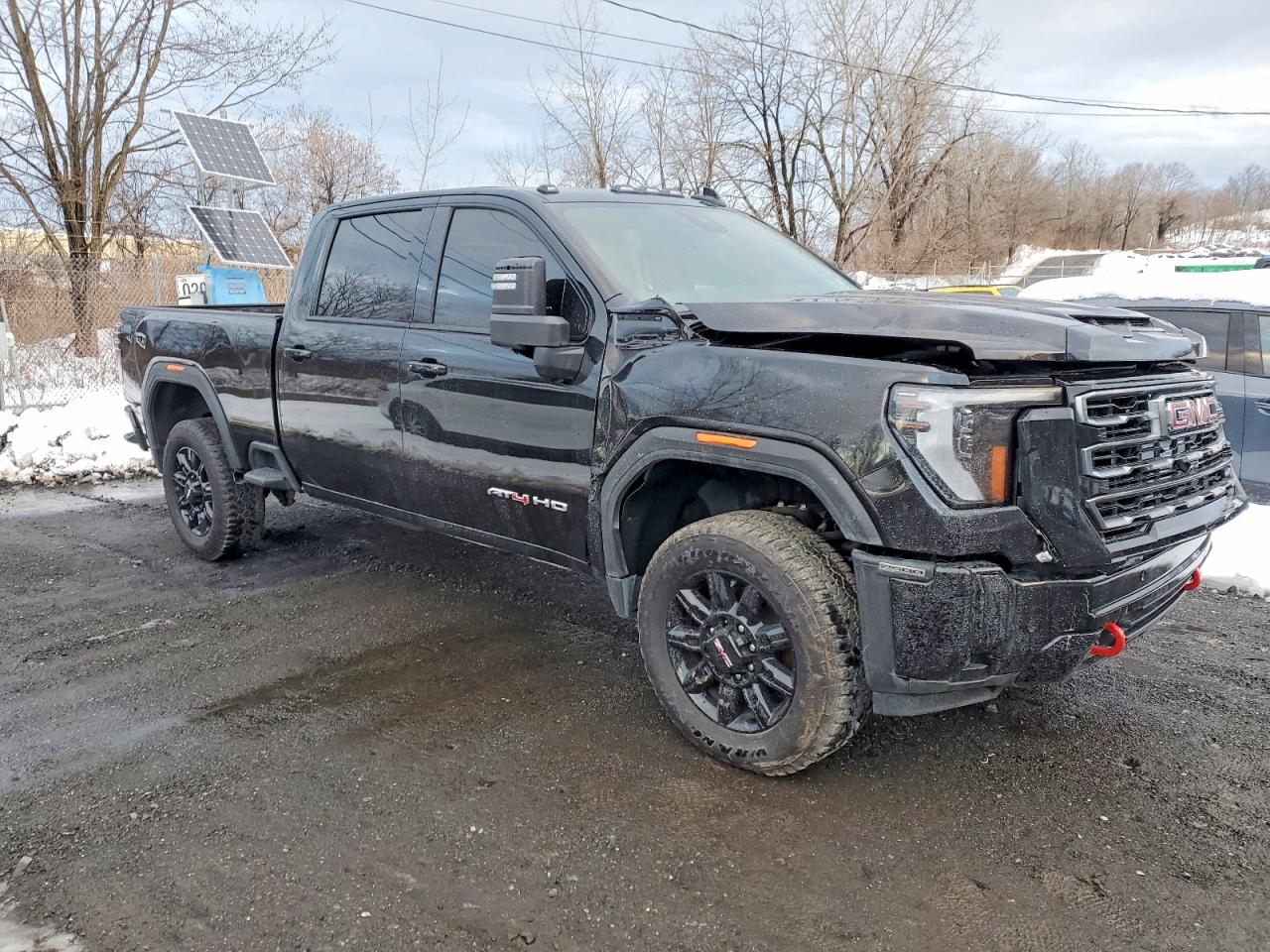 2025 GMC SIERRA K2500 AT4 photo 4