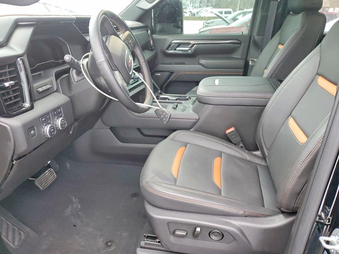 2025 GMC SIERRA K2500 AT4 photo 7