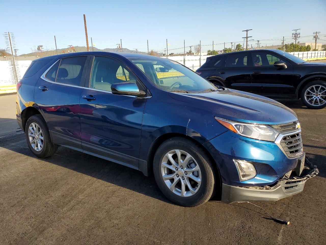 2021 CHEVROLET EQUINOX LT photo 4