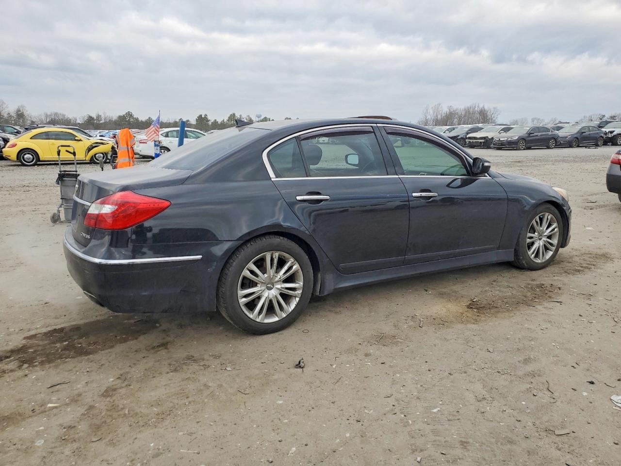 2013 HYUNDAI GENESIS 3.8L photo 5