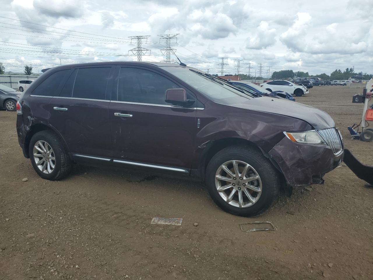 2011 LINCOLN TOWNHOUSE MKX photo 7