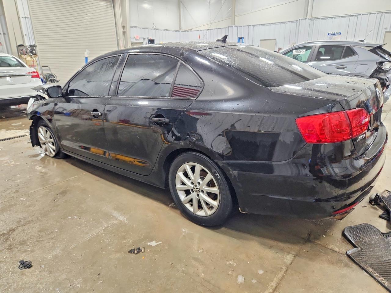 2012 VOLKSWAGEN JETTA SE photo 2
