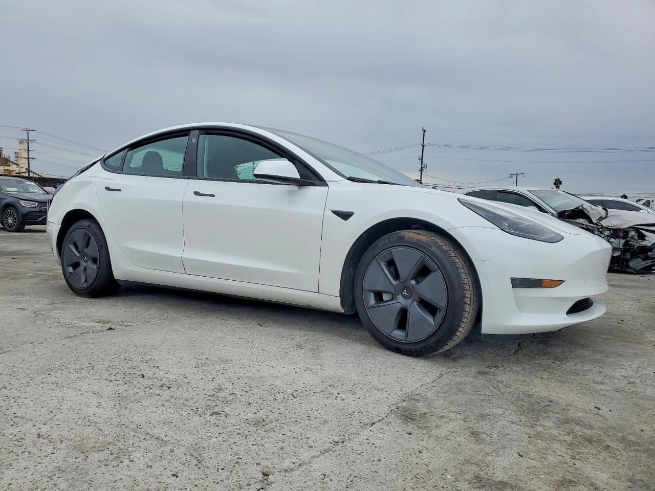 2023 TESLA MODEL 3 photo 4