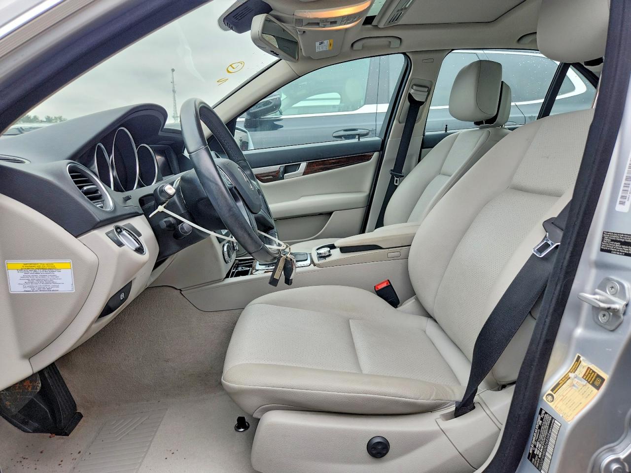 2013 MERCEDES-BENZ C 250 photo 7