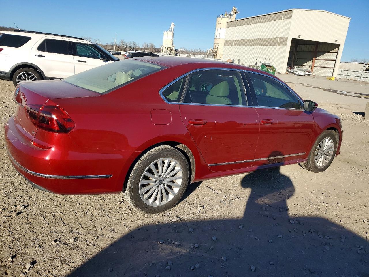2017 VOLKSWAGEN PASSAT SE photo 3