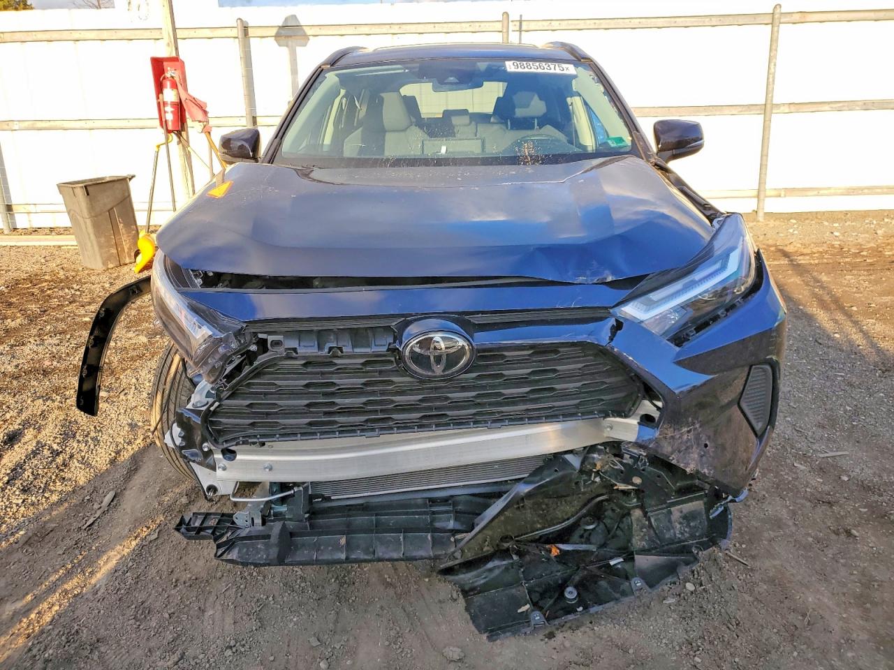 2025 TOYOTA RAV4 XLE photo 9