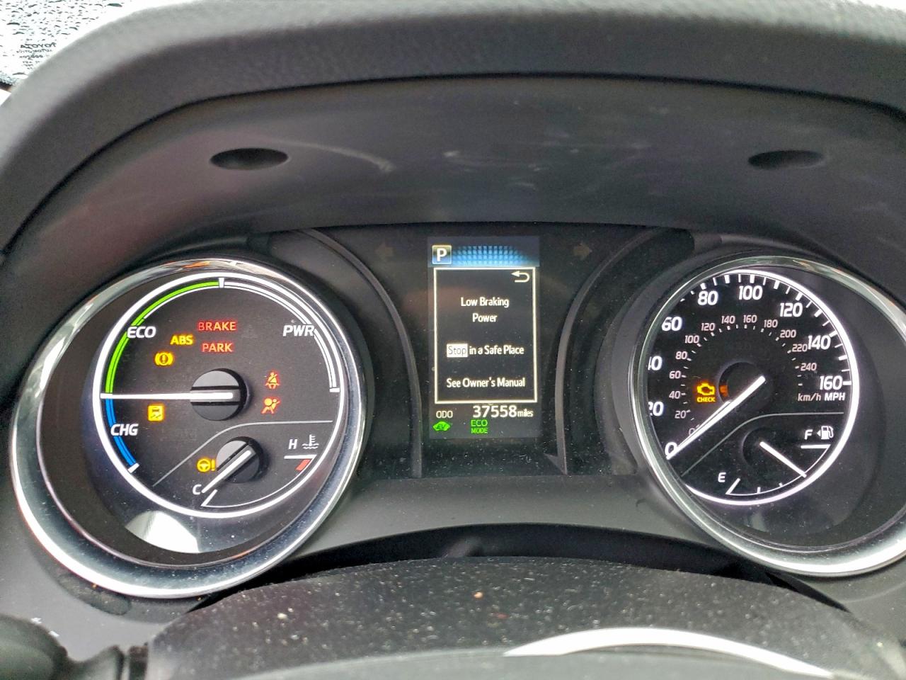 2019 TOYOTA CAMRY LE photo 9