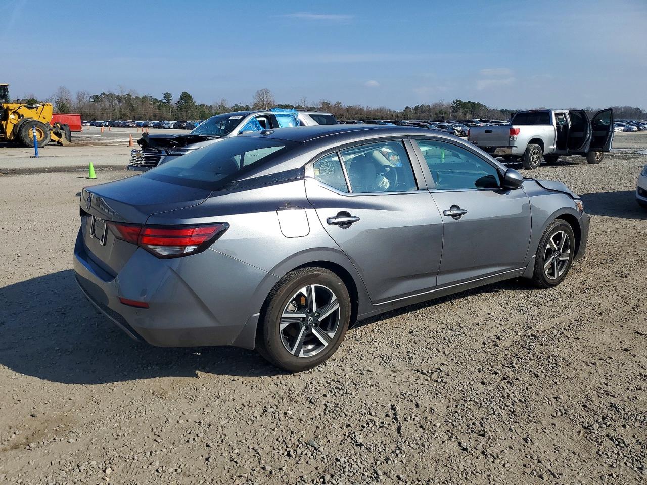 2025 NISSAN SENTRA SV photo 5