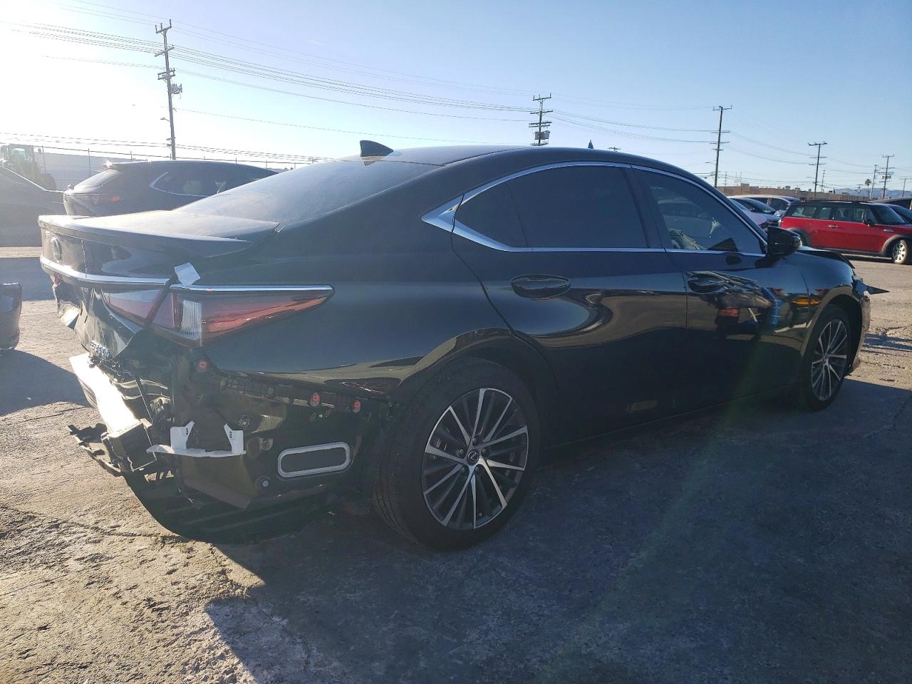 2025 LEXUS ES 300H BASE photo 3
