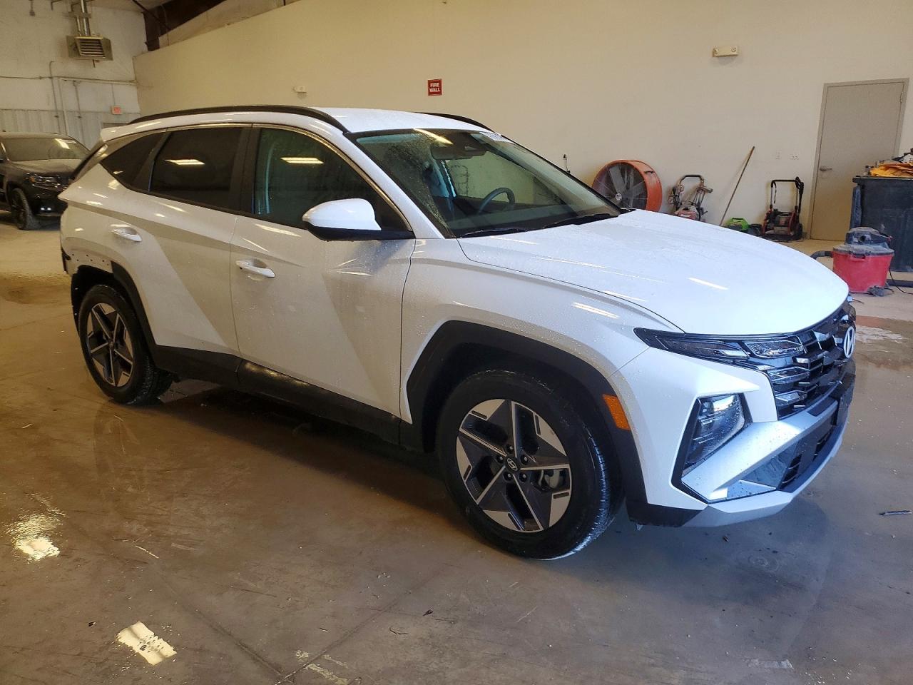 2026 HYUNDAI TUCSON SEL photo 4