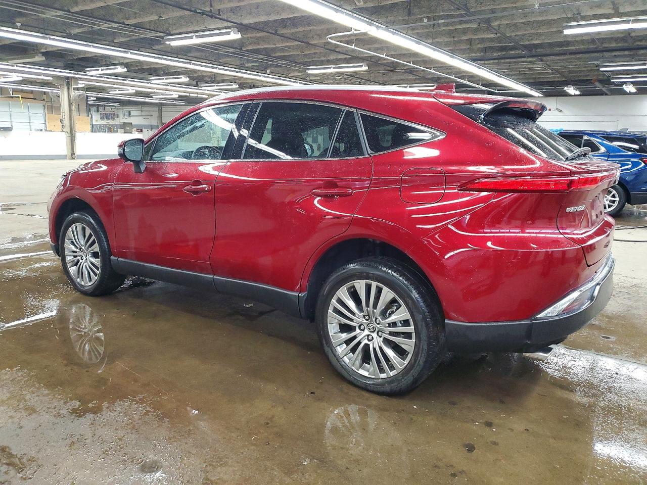2023 TOYOTA VENZA LE photo 3