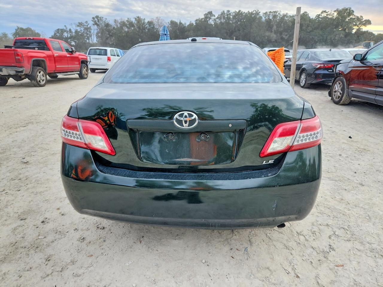 2011 TOYOTA CAMRY BASE photo 6