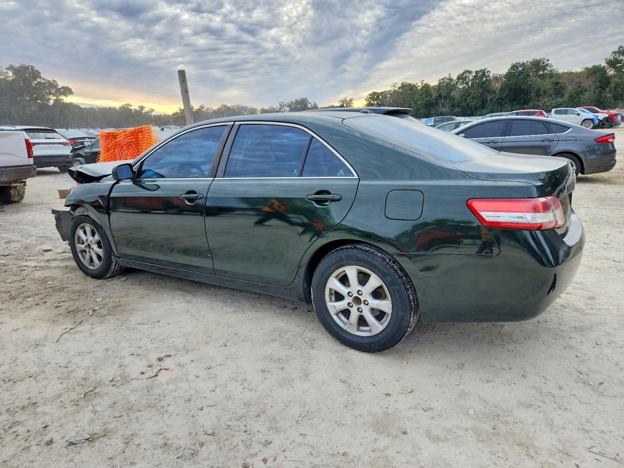 2011 TOYOTA CAMRY BASE photo 2