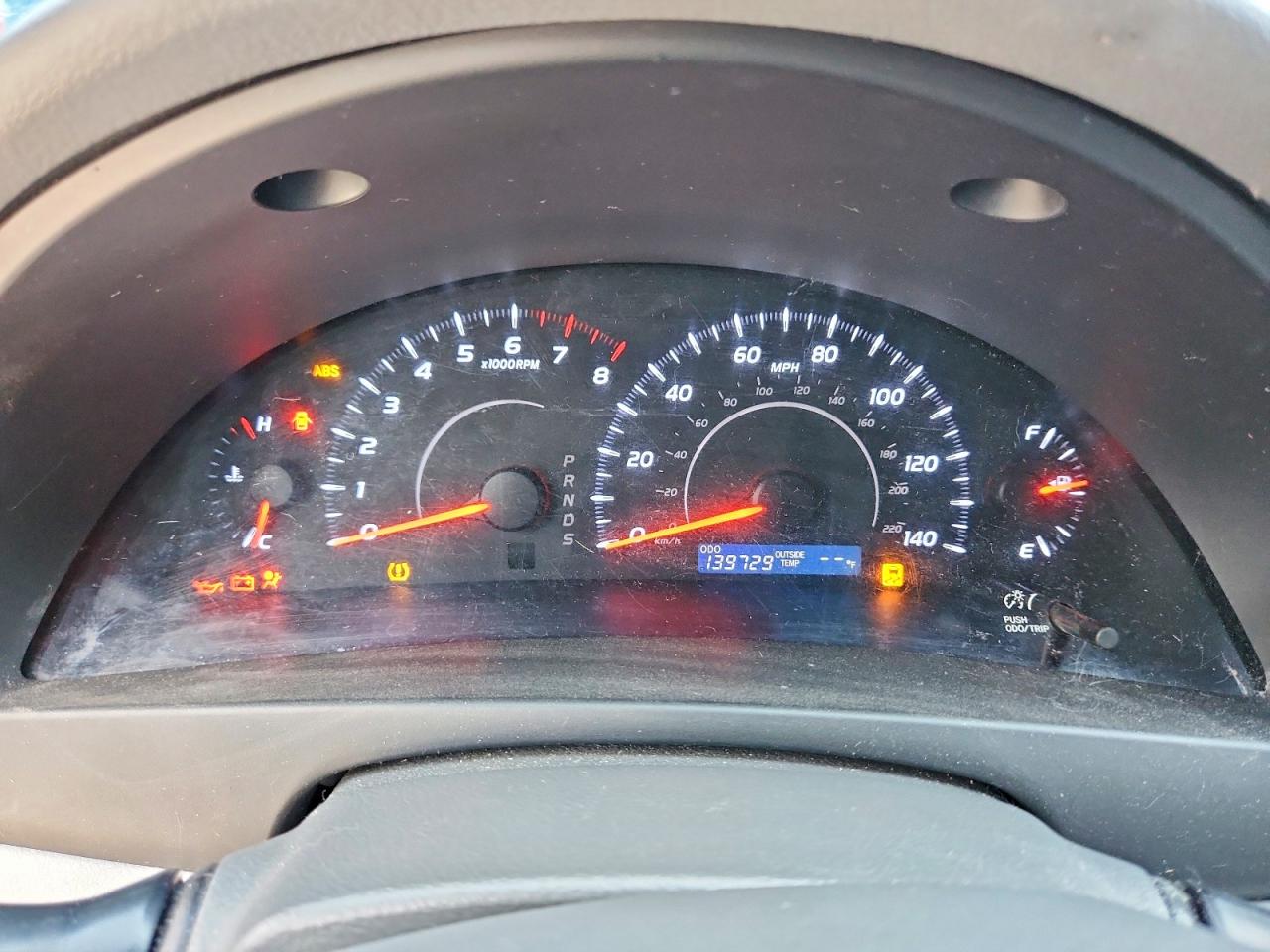 2011 TOYOTA CAMRY BASE photo 9