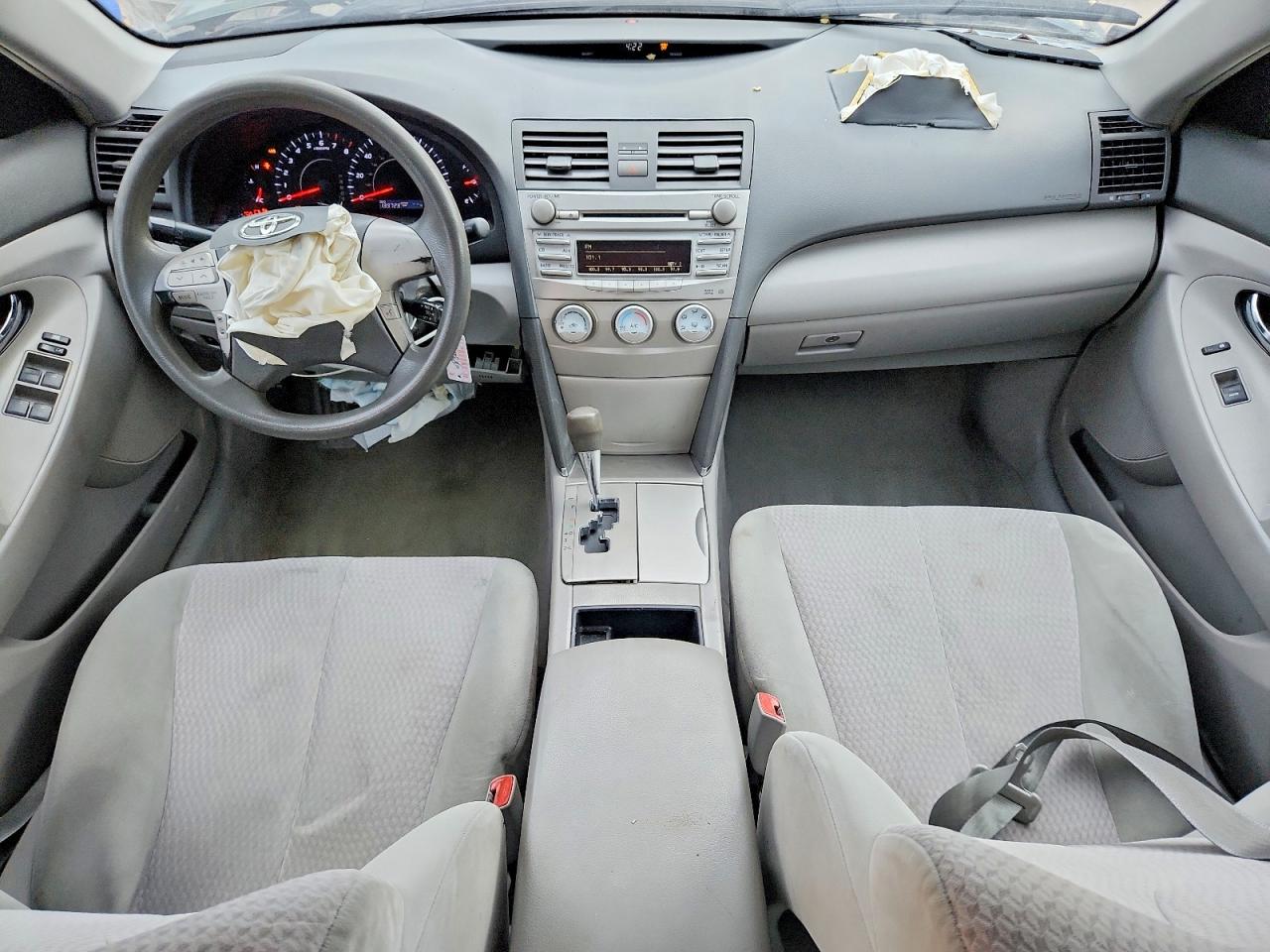 2011 TOYOTA CAMRY BASE photo 8