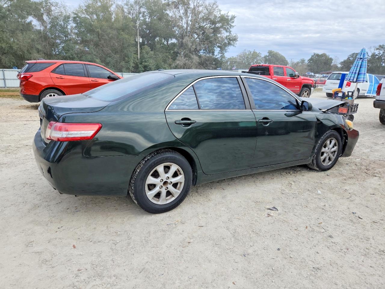 2011 TOYOTA CAMRY BASE photo 3