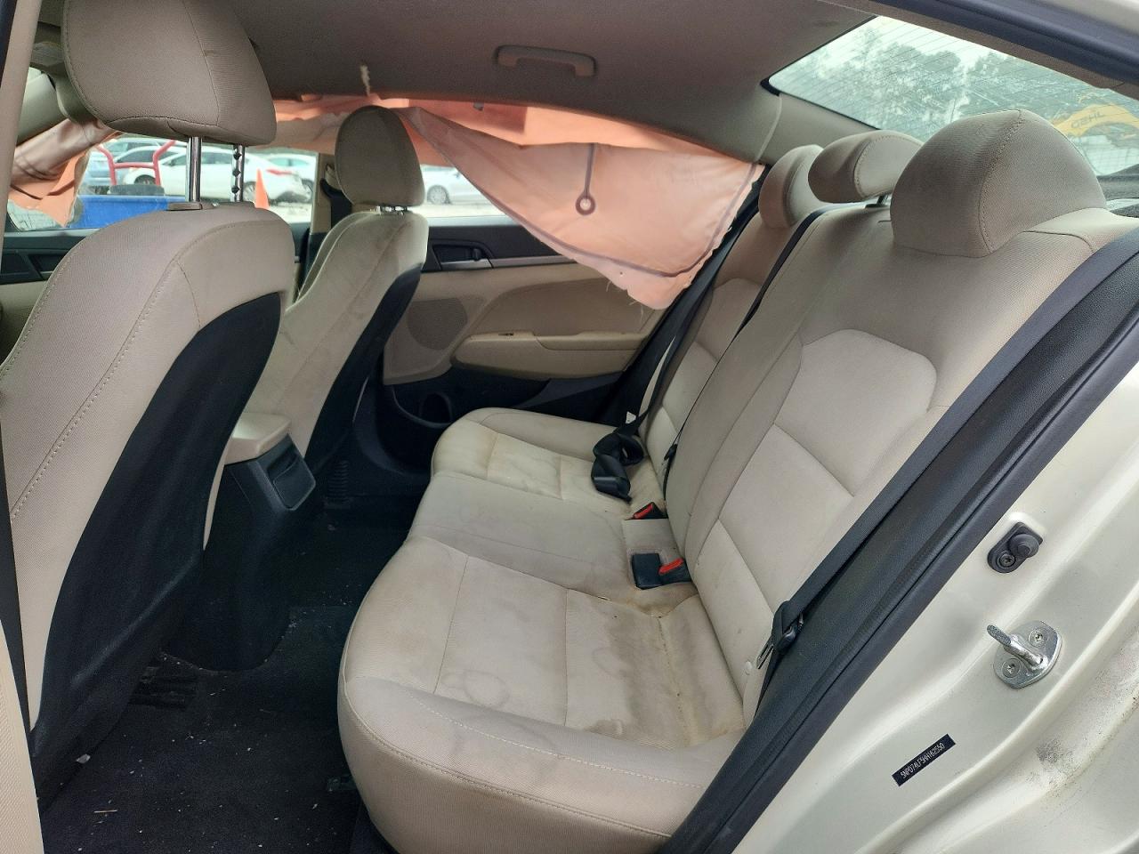 2017 HYUNDAI ELANTRA SE photo 10