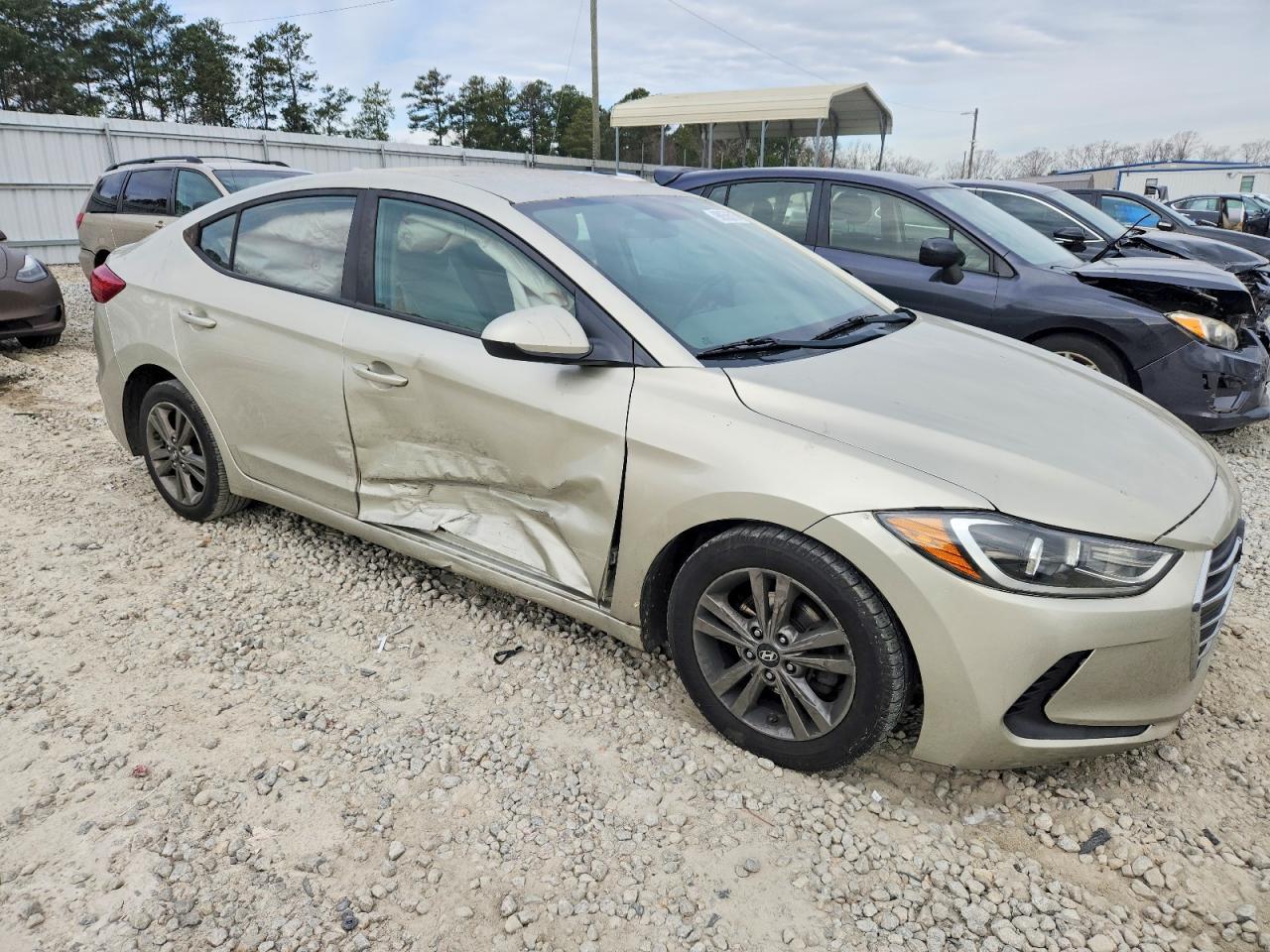 2017 HYUNDAI ELANTRA SE photo 4