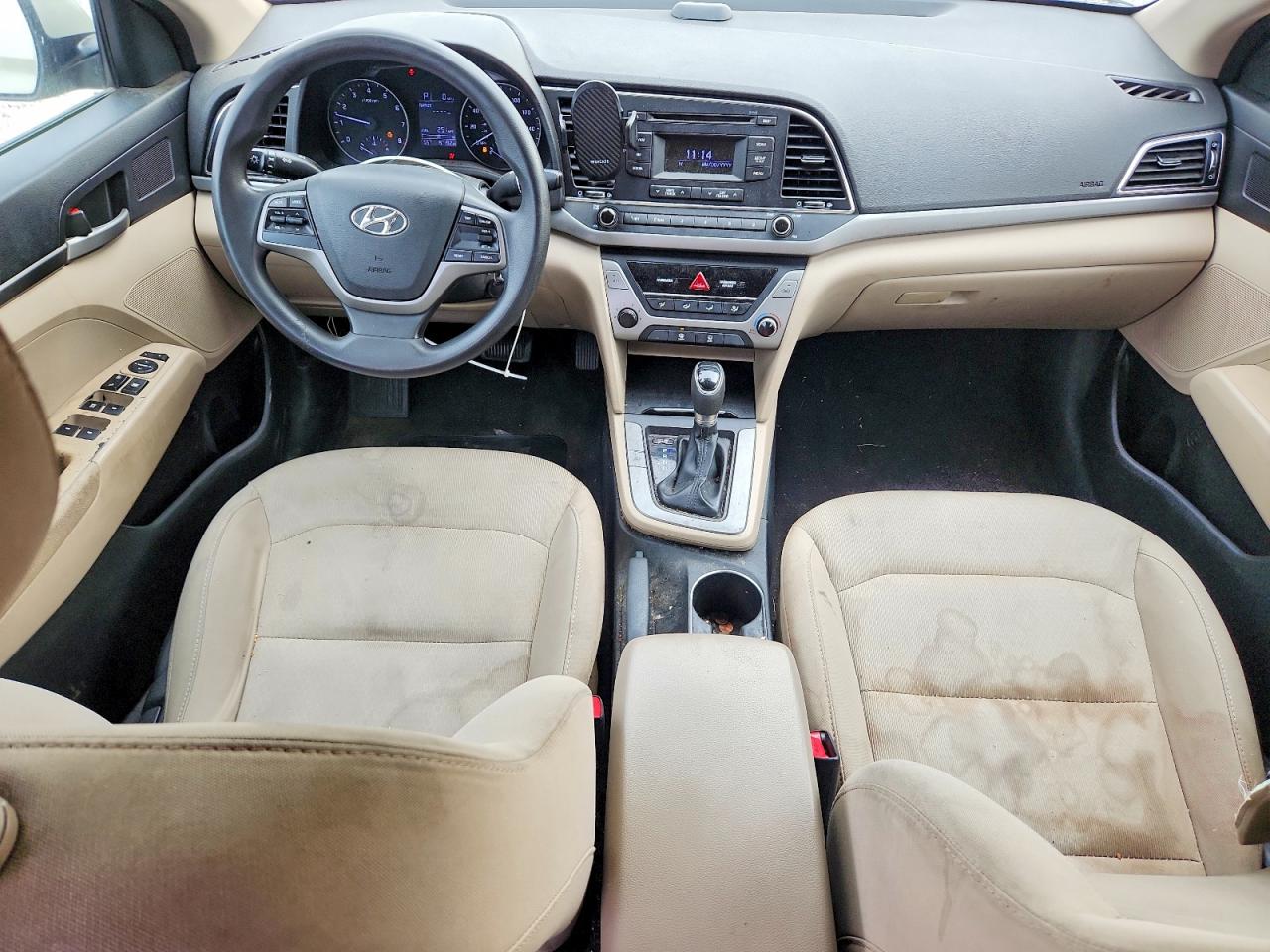 2017 HYUNDAI ELANTRA SE photo 8