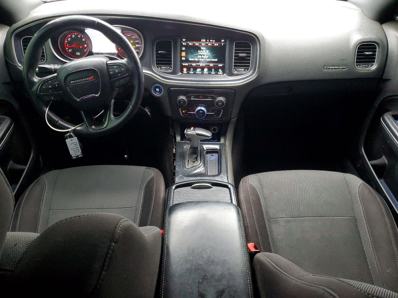 2015 DODGE CHARGER SXT photo 8